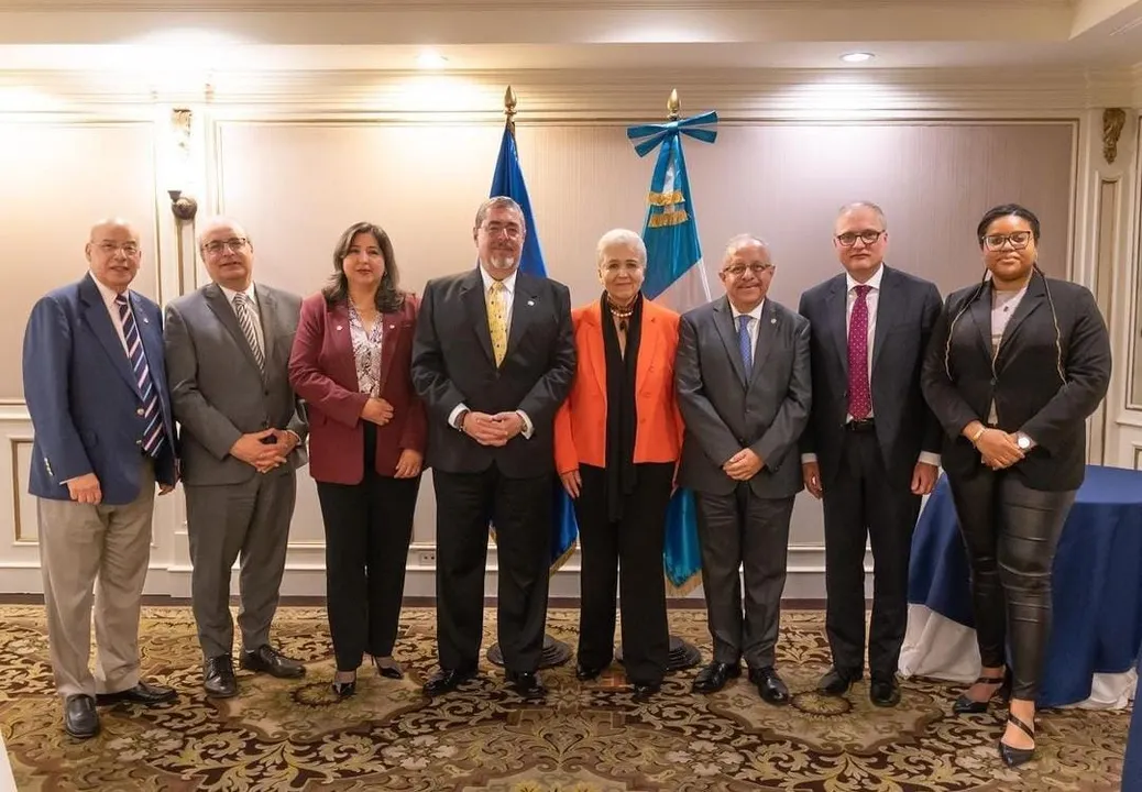 OEA y UE instan a Congreso de Guatemala a entregar el poder a Arévalo