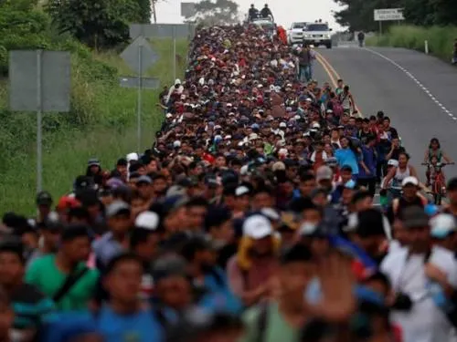 Soldados de EU colocan alambre de púas y realizan ejercicios tácticos en frontera con Tamaulipas