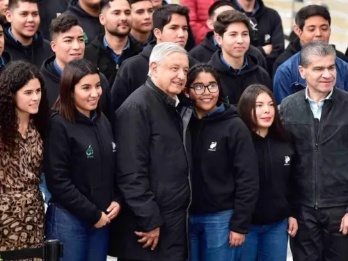 López Obrador recomendará a graduados de Jóvenes Construyendo el Futuro