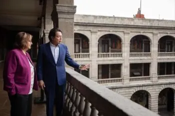 La SEP federal solapa al funcionario que ha puesto en riesgo los estudios de miles de alumnos de Tehuacán