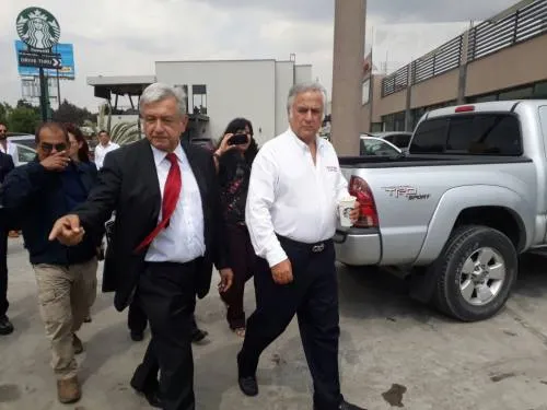 La Gran Comilona de AMLO: Pocos Empresarios y Mucha Pipitilla Marinista