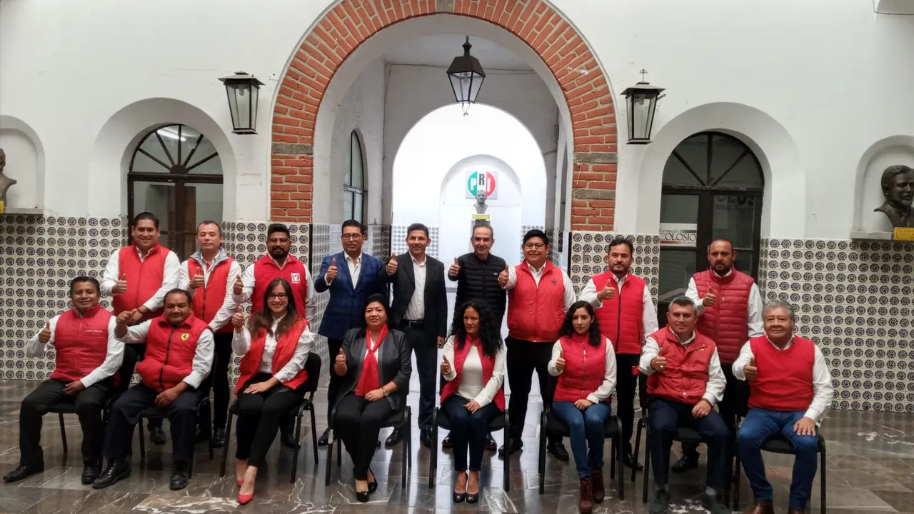 Presentan a secretarios del Comité Municipal del PRI en Puebla capital