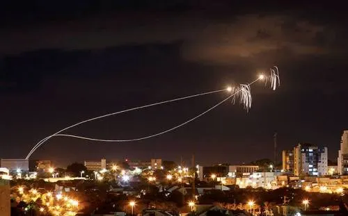 Israel bombardea Gaza tras lanzamiento de cohetes palestinos