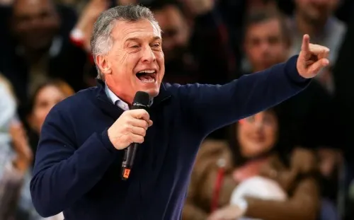 Piden investigar a Macri por espionaje a 400 periodistas en Argentina