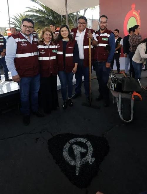 Gobierno de la ciudad tapa 10 mil baches en 2 meses