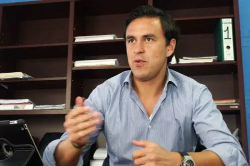 Gustavo Garmendia: un Inhabilitado en las Filas de AMLO