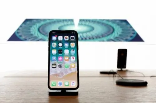 Apple, la primera firma de EU en llegar a los 900 mil mdd gracias al iPhone X