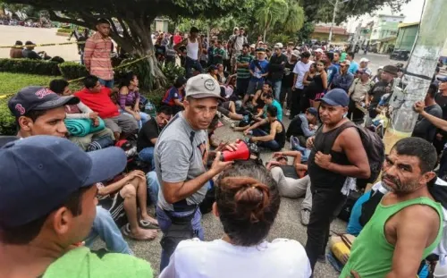 AMLO define con gabinete plan para cumplir acuerdo migratorio con EU