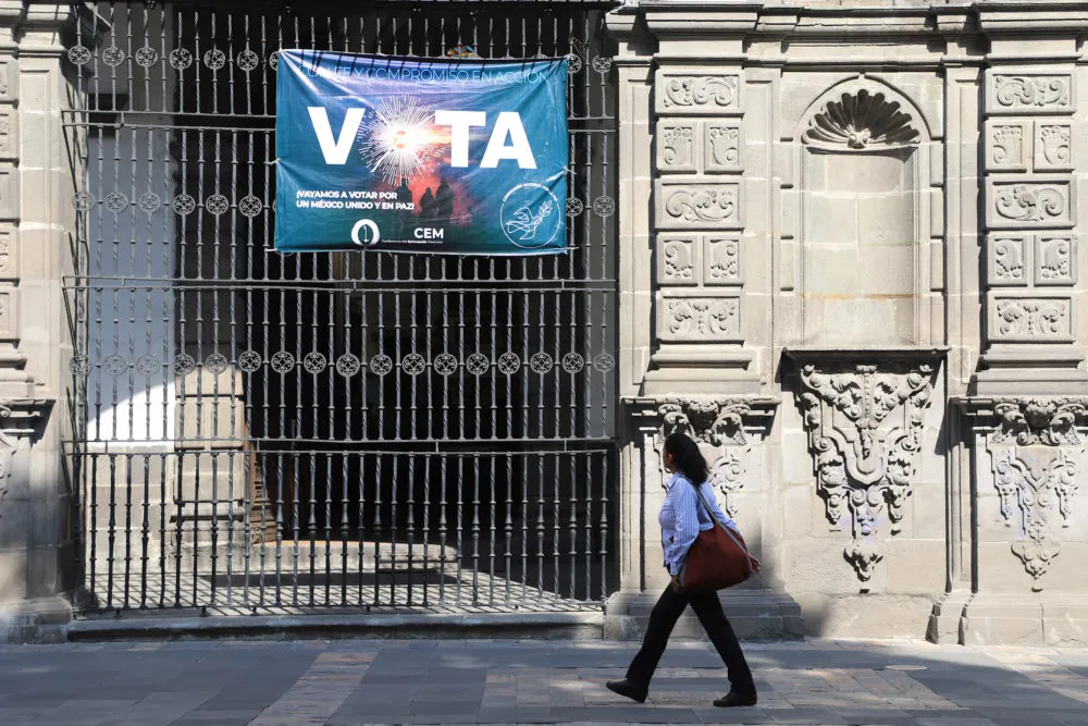 Templos y parroquias promueven el voto