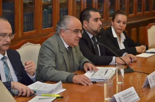 Atribuyen a cambio de empresa de limpieza, la  falta de higiene en hospitales de Puebla