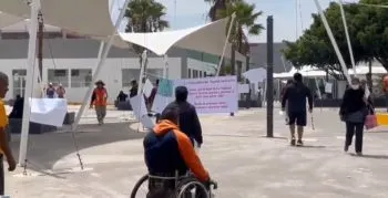 Protestan en el Hospital General del Sur de Puebla; acusan falta de insumos y mala gestión del IMSS-Bienestar