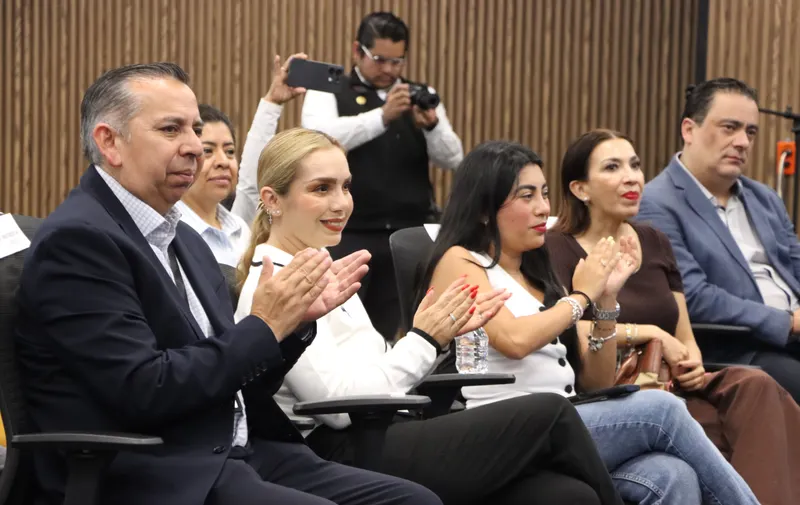 congreso-pue-conversatorio-opinna-sin-etiquetas