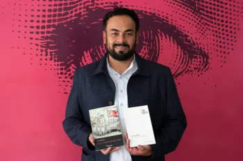 Académico de la BUAP destaca la poesía como un acto de solidaridad social