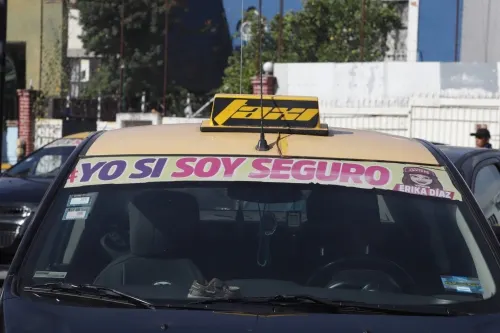 Competencia desleal de UBER con taxis tradicionales debe ser eliminada