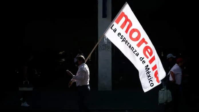 Morena Bandera De