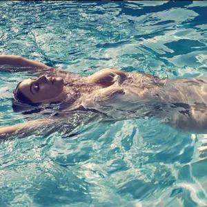 A sus 51 años, Monica Bellucci sorprende con desnudo