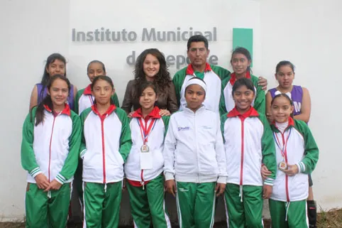 Alumnas de la escuela deportiva del IMD ganan 7 encuentros en el 3er Festival Internacional de mini-