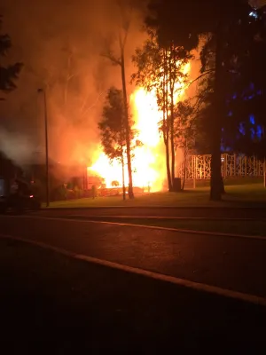 Se incendia carro alegórico en Los Fuertes