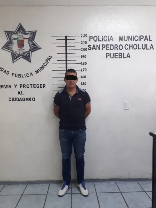 Detienen guardias turísticos de San Pedro Cholula a presunto ladrón