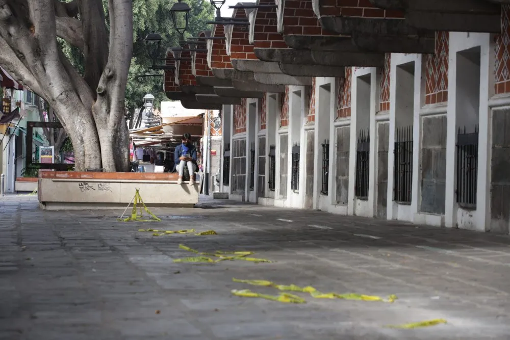 Ayuntamiento retira temporalmente 32 bancas del Barrio del Artista y el Parián