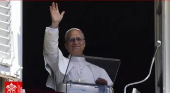 Papa León XIV pide a la humanidad que siga orando por la paz mundial