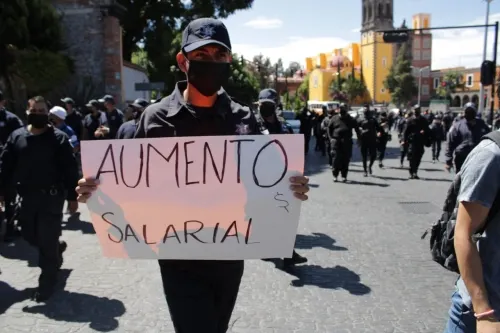 Propuesta salarial a Policía Estatal en paro de labores será de 2 dígitos: Barbosa
