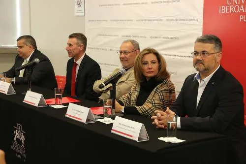 IBERO Puebla y VWFS inauguran primer Digital Hub en México