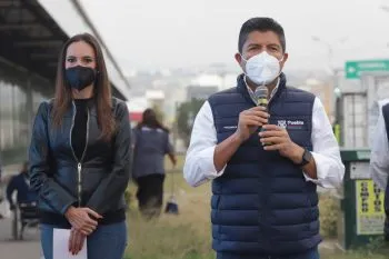Reprueba alcalde de Puebla agresiones contra candidata de Xochimehuacan
