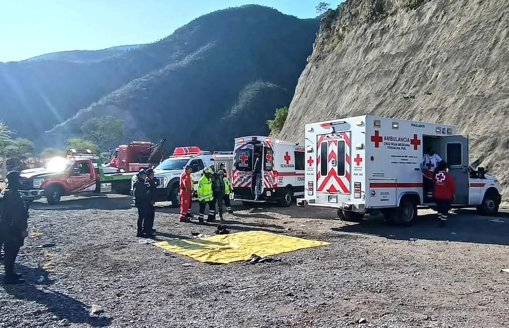 Accidente Volcadura Bus Autopista Cuacnopalan Oaxaca