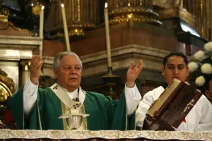 Arzobispo avala el primer año de trabajo de Gali Fayad