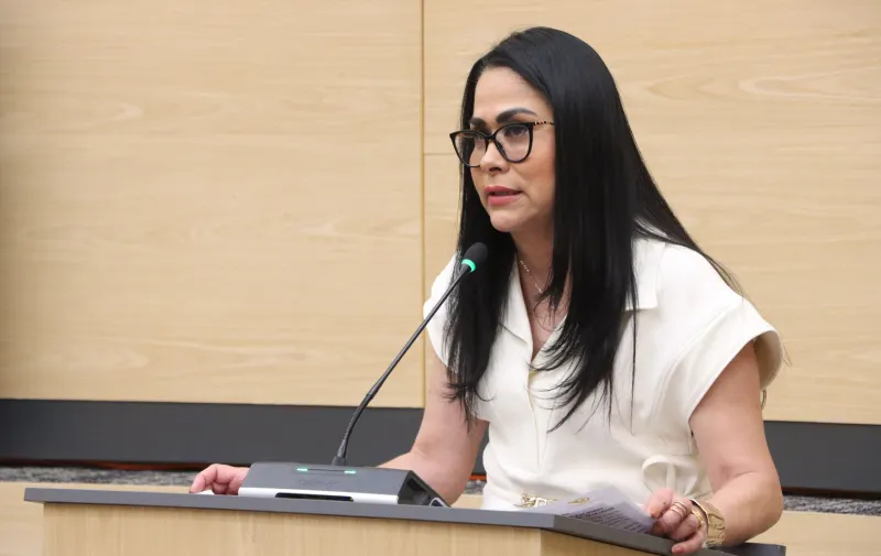 Impulsa Fedrha Suriano reformas para prevenir y erradicar la discriminación hacia personas con talla baja