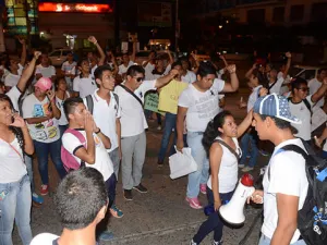 Luego de ataque en Guerrero, apenas localizan a 14 de 57 normalistas