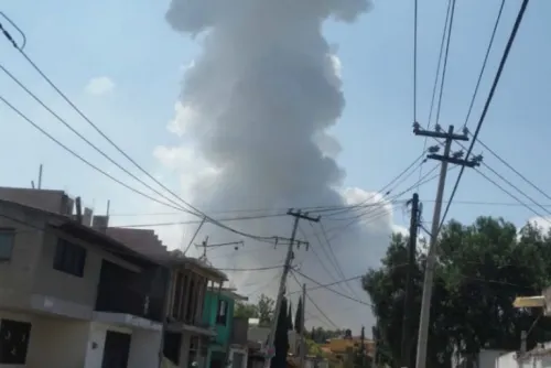 Reportan explosión de polvorín en Zumpango, Edomex
