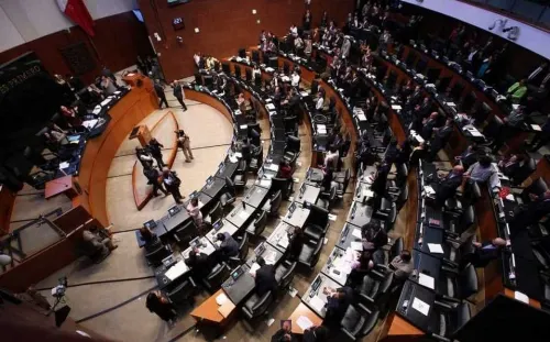 Morena cede y propone cambiar fecha para votar revocación de mandato