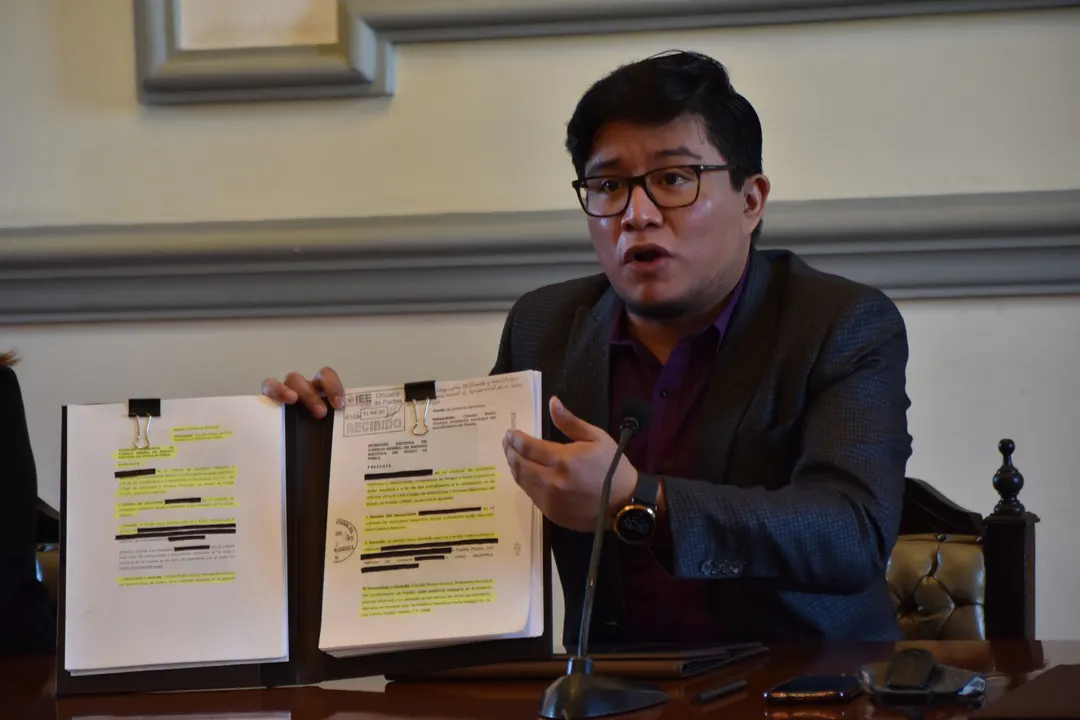 Acusa secretario del Ayuntamiento que se quiere colocar una mordaza al gobierno municipal