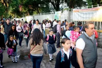 Este lunes, más de un millón de alumnos regresan a las escuelas en Puebla