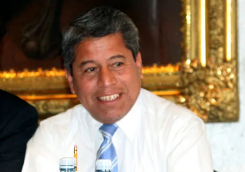 Panal pide a la SEP vigilar la venta del uniforme único