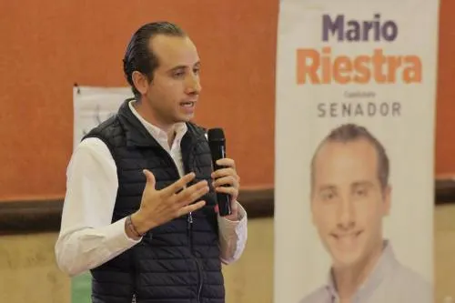 Presenta Riestra propuesta de campaña a integrantes de la CNEC Delegación Puebla