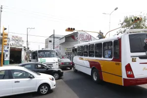 Alza al pasaje en estos momentos no es prudente: Rendón