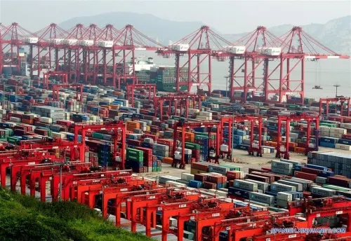 China contraataca en pugna comercial con EU y anuncia nuevos aranceles