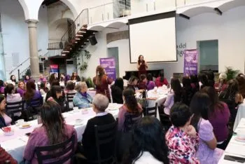 Impulsa Ayuntamiento de Puebla salud emocional de servidoras públicas con conferencia sobre autocuidado