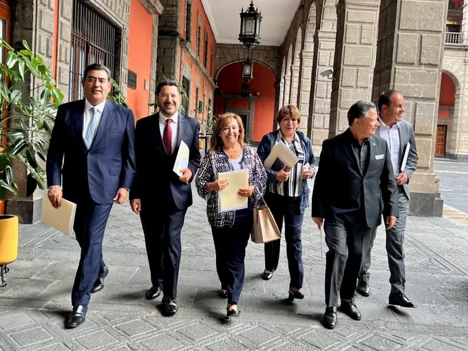 Sergio Salomón acude de nueva cuenta a reunión con AMLO en Palacio Nacional