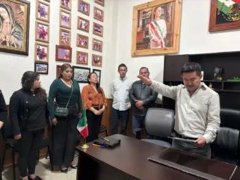 Sin incidentes, toman protesta nuevos concejos municipales en Acatlán, Esperanza y Tepeyahualco