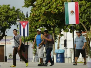 Peña Nieto recibirá a Raúl Castro en Yucatán