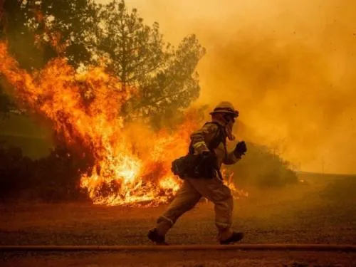 California registra el peor incendio de su historia