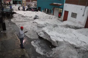 Ayuntamiento de Puebla continúa apoyando a familias afectadas tras fuertes lluvias en la capital