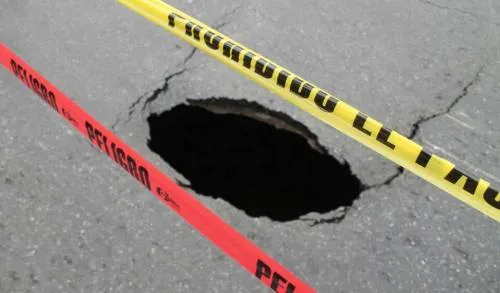 CEASPUE trabaja en la reparación de hundimientos reportados en colonias del norte