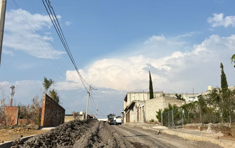 Ariadna Ayala, presidenta de Atlixco, inicia pavimentación integral en San Alfonso con visión social y sustentable