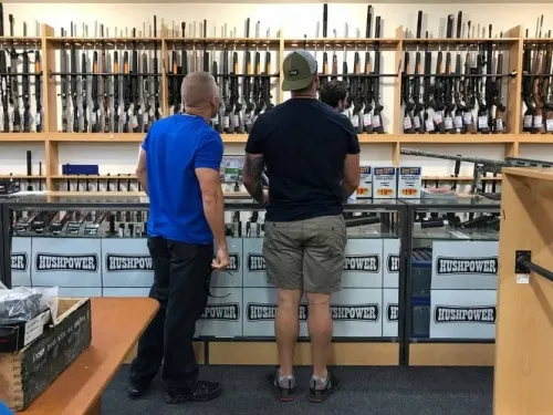 Nueva Zelanda acopia miles de armas y endurece permisos