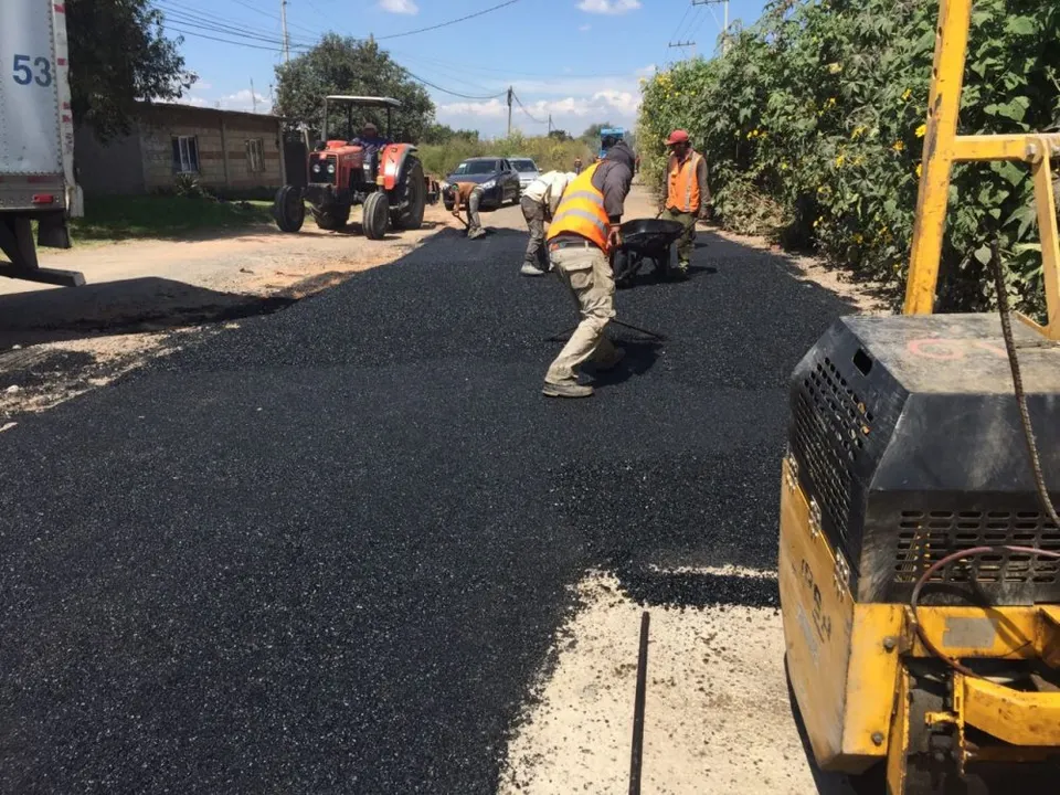 Ejecuta Infraestructura bacheo en carretera El Verde-Texmelucan